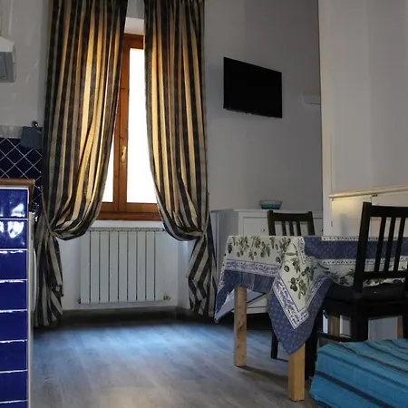 Gmax Guelfa Apartments-2